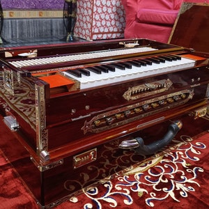 Harmonium Premium Luxury 4 Line 13 Scale Changer - Brown Walnut