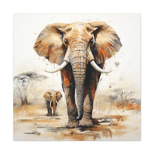 Op de afbeelding: Een schilderij van twee olifanten die door een savannelandschap lopen. De grotere olifant staat op de voorgrond, kijkt naar de kijker en heeft zijn slurf naar beneden. De kleinere olifant loopt achter de grotere olifant, in dezelfde richting. De achtergrond is in gedempte bruin- en beige tinten, met een paar zichtbare bomen.