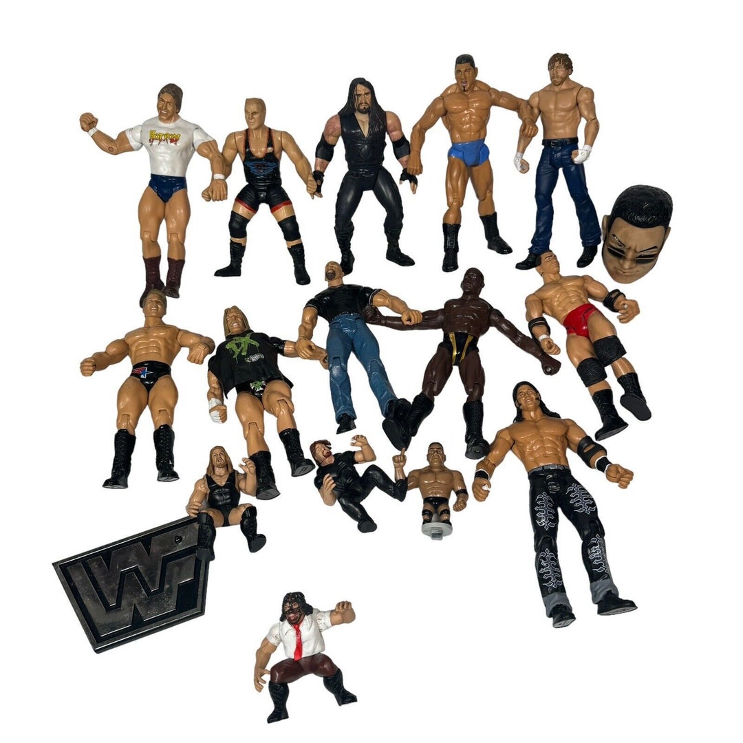 Lot of 16 WWE Wrestling Toys Early 2000s Era Jakks Pacific VTG Etsy