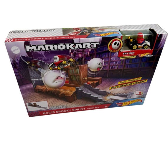 Hot wheels mario kart boo's spooky sprint track set sale