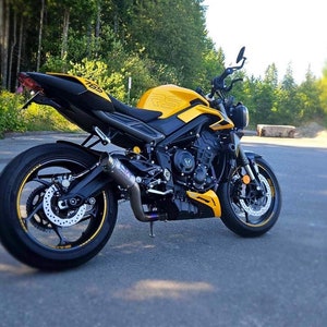 Kit in vinile per cerchi Triumph Street Triple 765RS Cosmic Yellow immagine 9