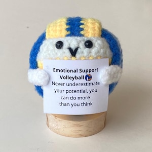 Ballon de volleyball positif amusant, jouet de volleyball tricoté avec carte positive, jolie balle en laine inspirante, cadeau de réconfort pour joueur de volleyball