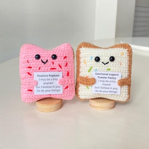 Tostadora de masa positiva divertida, juguete de tostada de punto con tarjeta positiva, linda tostadora de lana inspiradora, muñeco de comida de ganchillo, regalos para animar