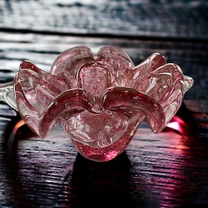 Vintage Italian Murano Style Arte Pink Bowl - Flecked Glass Folded Bowl - Hand Blown Glass - Made in Italy