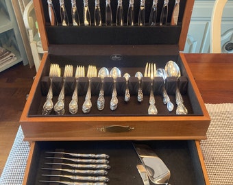 Clean 80 PC Large Heavy Gorham MELROSE Sterling Silver Flatware Set For 12 x 6 Plus 8 Servers