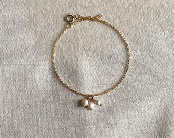 Noelle cluster pearl bracelet- freshwater pearl bracelet in 14k gold filled, dainty, minimal, real pearl bracelet for daily wear, bridesmaid