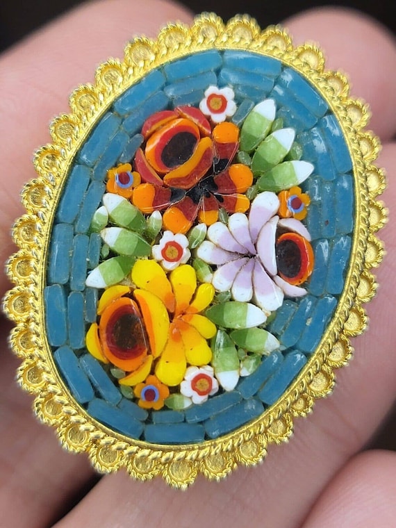 Vintage Round Floral Micro Mosaic Pin Brooch