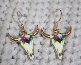 Boucles d'oreilles western en émail tête de mort de vache, boucles d'oreilles western plaquées or, boucles d'oreilles western, boucles d'oreilles tête de mort de vache, bijoux western, cadeaux pour elle,