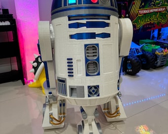 Star Wars R2-D2 - 1:1 Scale - 3D Printed-Comes As Shown!-Lights, Sounds, Wheels! - 43" Tall Screen Accurate! Fan Art - R2-D2 Astromech Droid