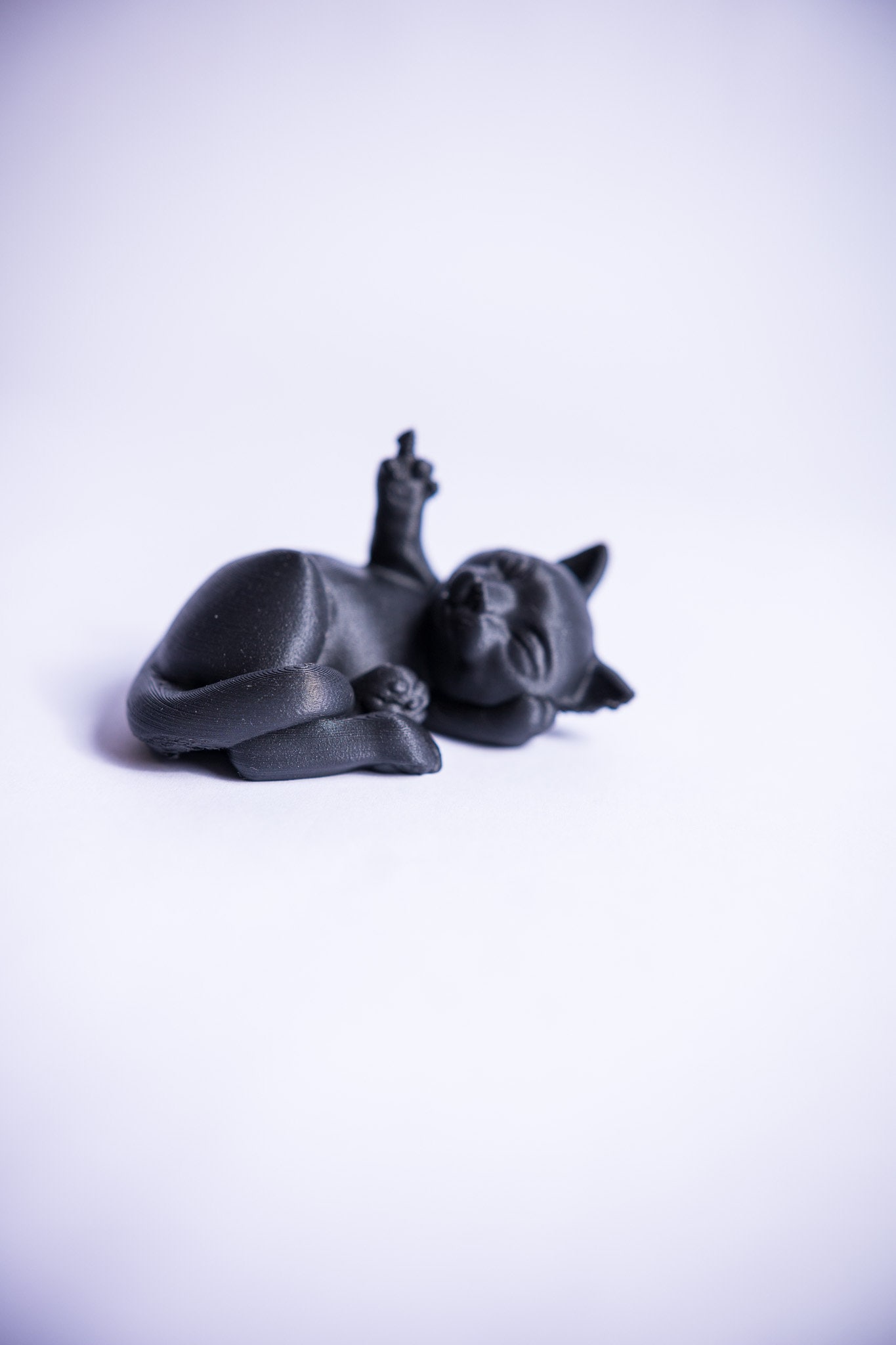3D Printed Lazy Cat Giving The Finger - Funny Desk Decor