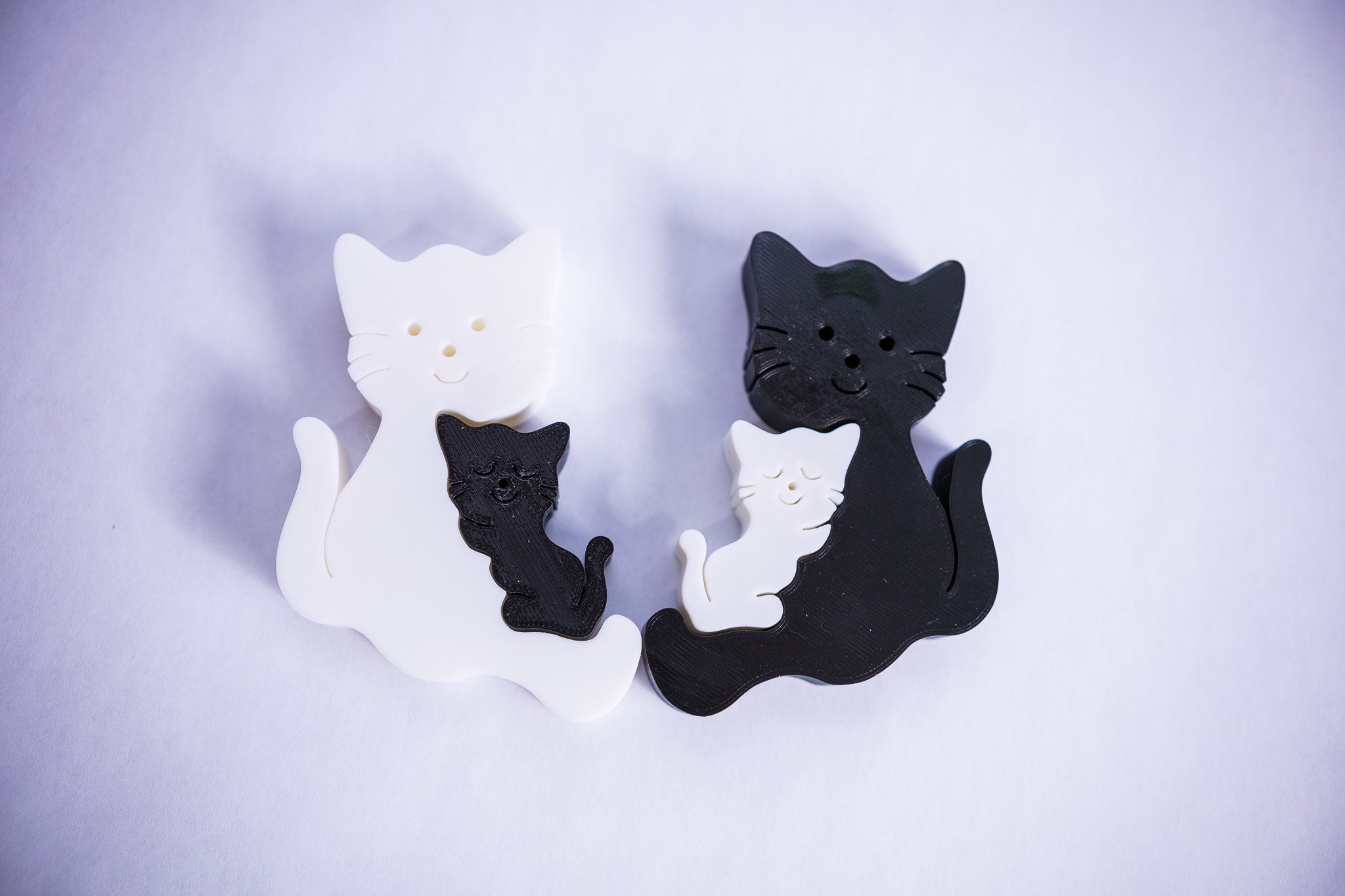 3D Printed Cat Family Puzzle: Mom and Baby Rocking Chair Decor