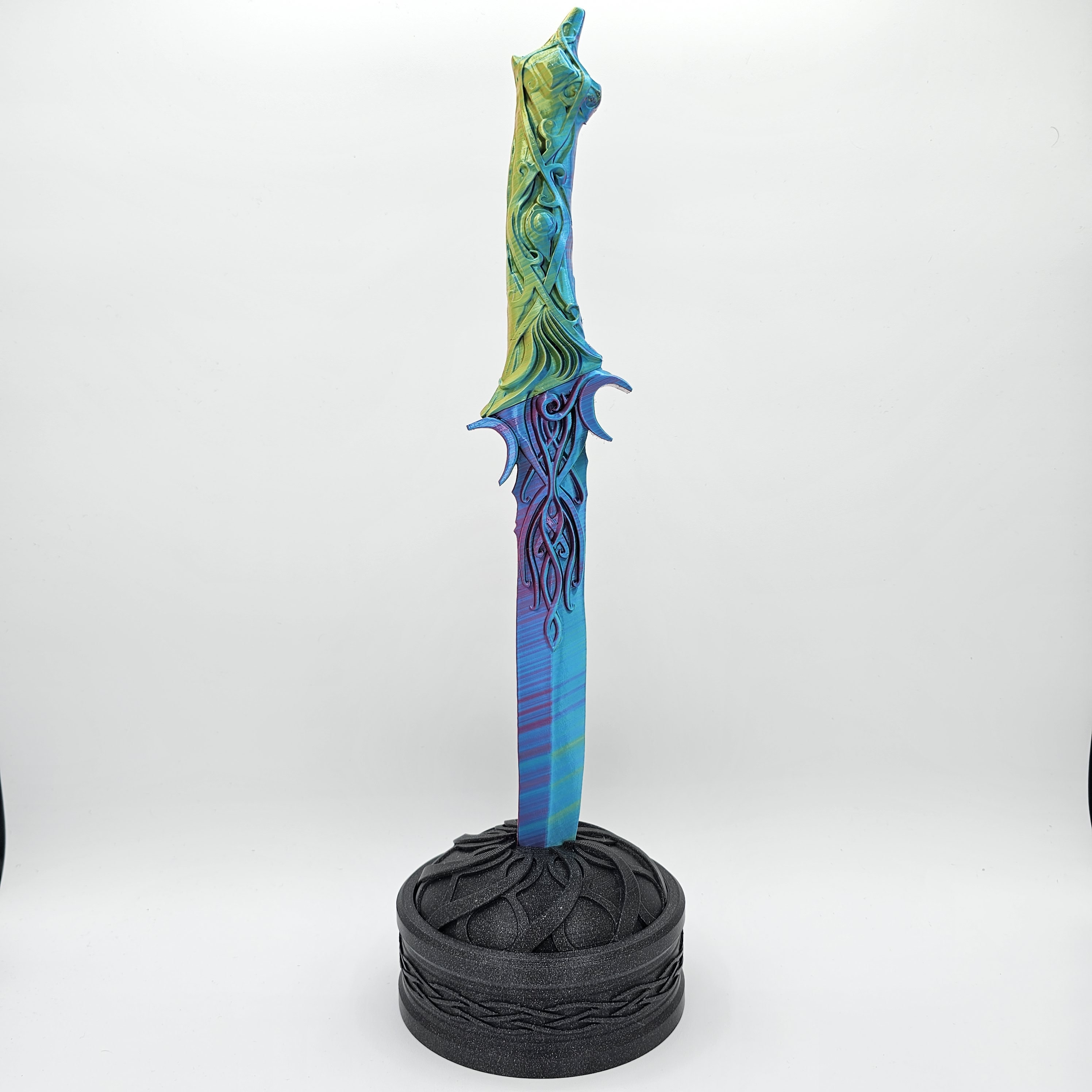 3D Printed Decorative Knife with Stand: Colorful Sculpted Design