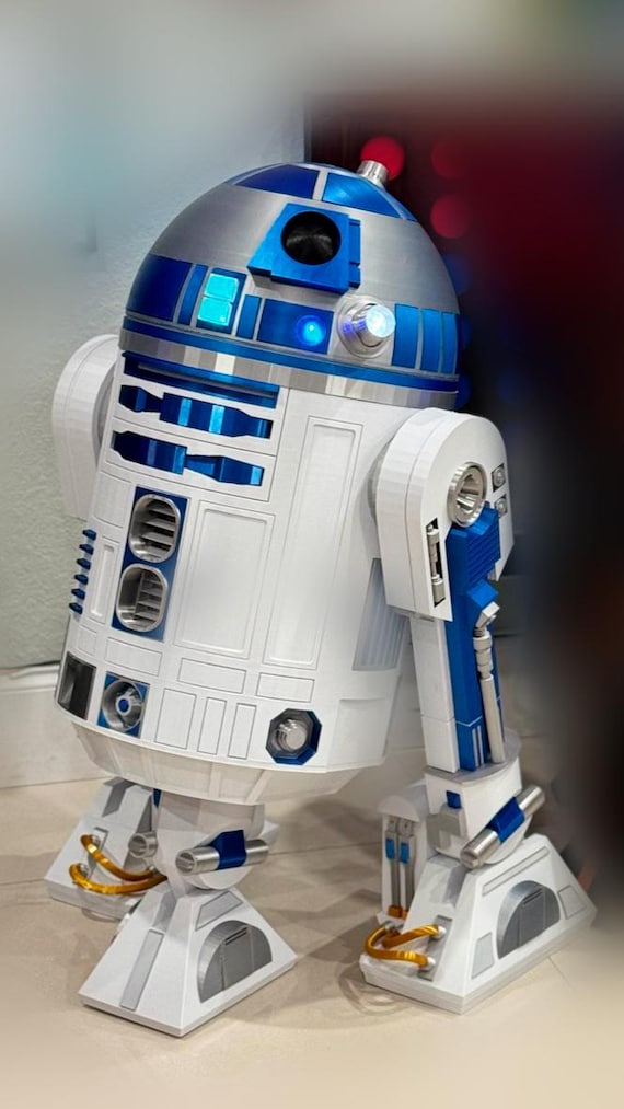 Life-size 3D Printed R2-D2 Droid: 43