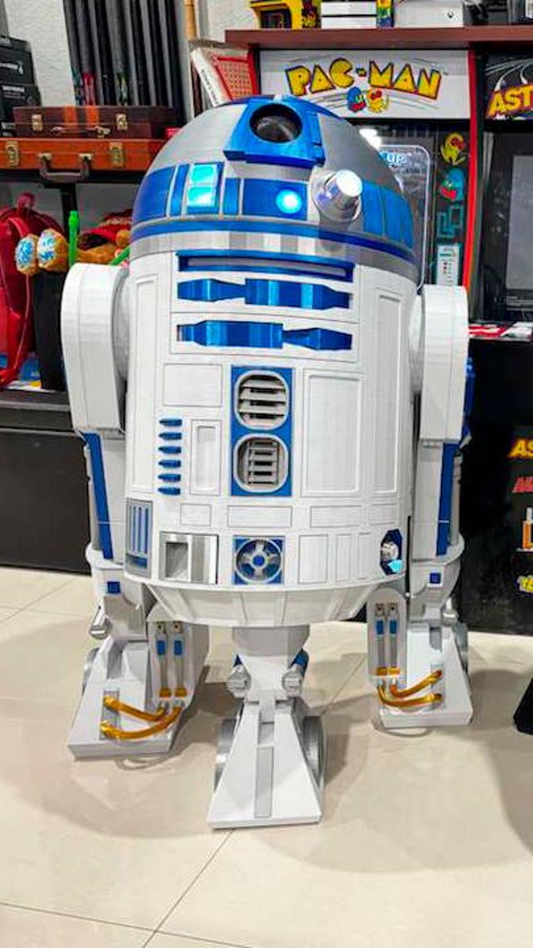 Life Size R2-D2: 3D Printed Star Wars Astromech Droid - 43
