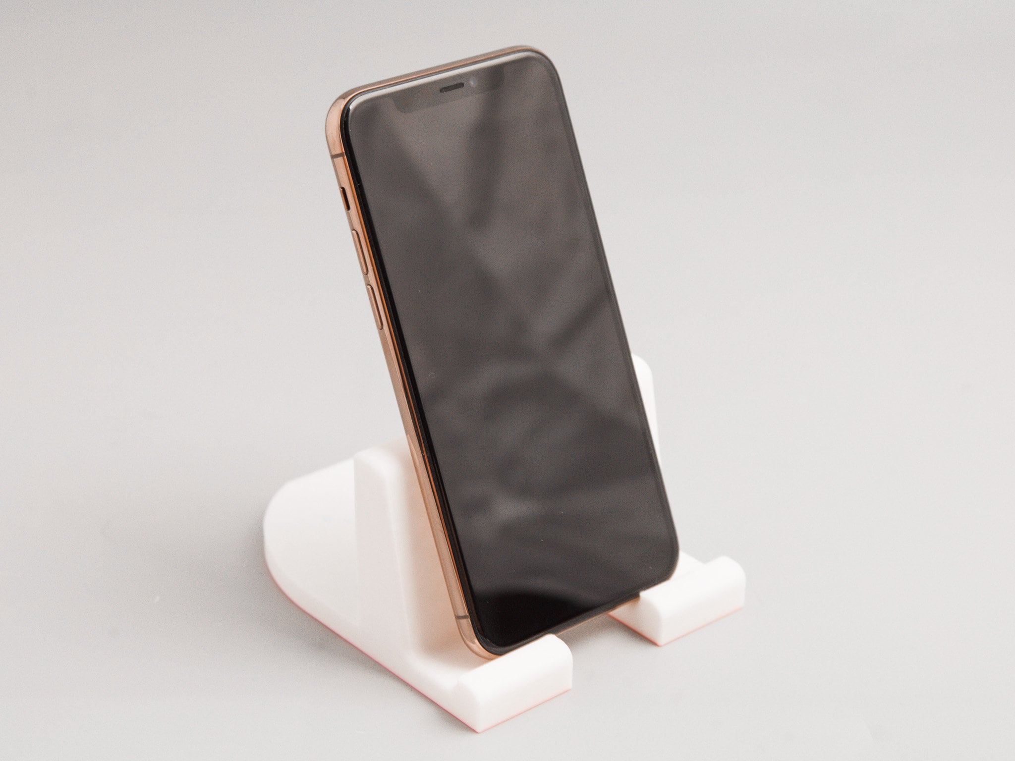 3D Printed Phone Stand: Universal Smartphone Holder