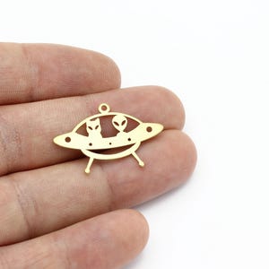Raw Brass UFO Alien Charm, Spaceship Pendant, UFO Alien Pendant, Spacecraft Alien Necklace, Laser Cut Findings, 19x30mm, SH-3349