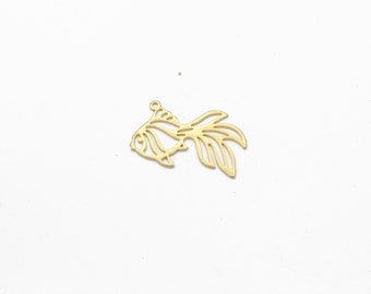 24k guldpläterat fiskhänge, fiskberlock, fiskörhängen, guldpläterade djursmycken, fisksmycken, laserskurna tillbehör, 20 x 31 mm, SH-1992