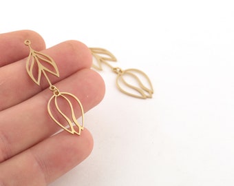 6 Pcs Raw Brass Tulip Boucles d'oreilles, Dangle Flower Charms, Two Pieces Tulip Flower Pendant, Brass Flower Charms, Boucles d'oreilles, SH-951