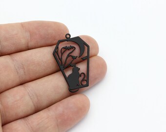 Colgante de ataúd chapado en negro, dijes de gato y luna, joyería de Halloween, collar de gato, dijes espeluznantes, hallazgos cortados con láser, 21 x 34 mm, SH-3362