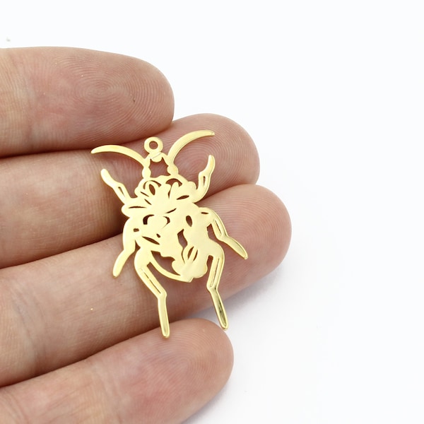 24k Gold Plated İnsect Charms, Cockroach Pendant, Spooky Charms, Animal Jewelry, Bug Earrings, Gold Plated Findings, 21x34mm, SH-2090