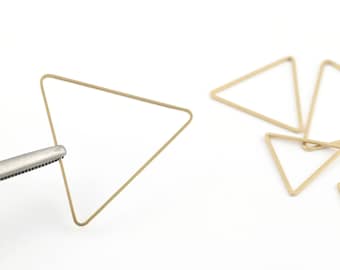 Raw Brass Triangle Connector, Triangle Ring Charms, Blank Triangle Pendant, Geometric Connector, Jewelry Making, 15 Pcs, SH-652