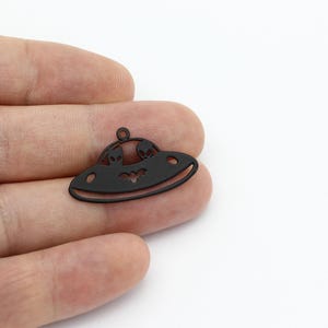 Black Plated Spaceship Pendant, UFO Alien Charm, UFO Alien Pendant, Spacecraft Alien Necklace, Laser Cut Findings, 19x30mm, SH-3350