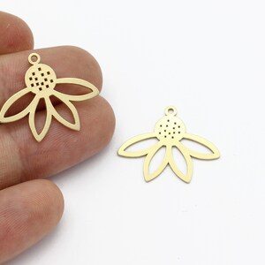 2 Pcs Raw Brass Daisy Earring, Flower Charms, Brass Flower Pendant, Flower Connector, Earring Findings, Jewelry Supplies, 21x25mm, SH-1935