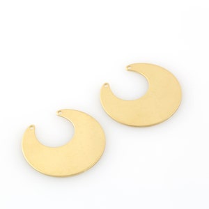 Raw Brass Crescent Charm, Moon Connector, Celestial Jewelry, Moon Earrings, Brass Findings, Jewelry Supplies, 4 Pcs, 29x31mm, SH-413