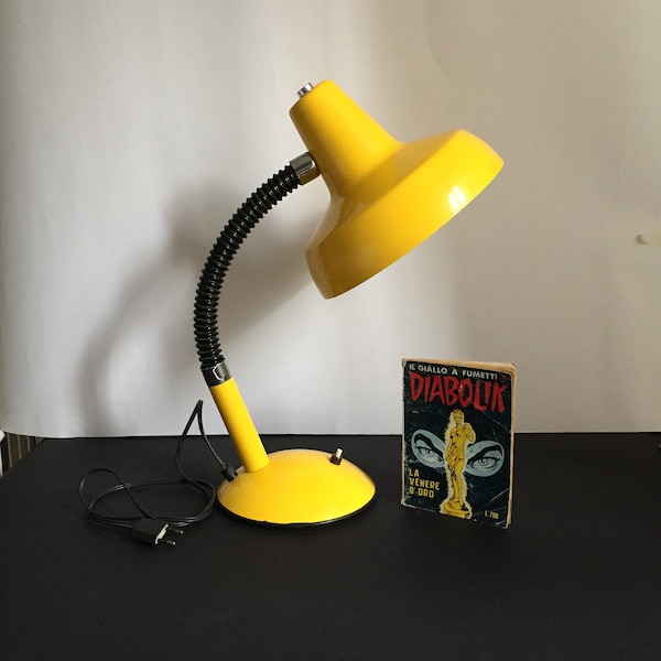 Grande lampe de table jaune vintage
