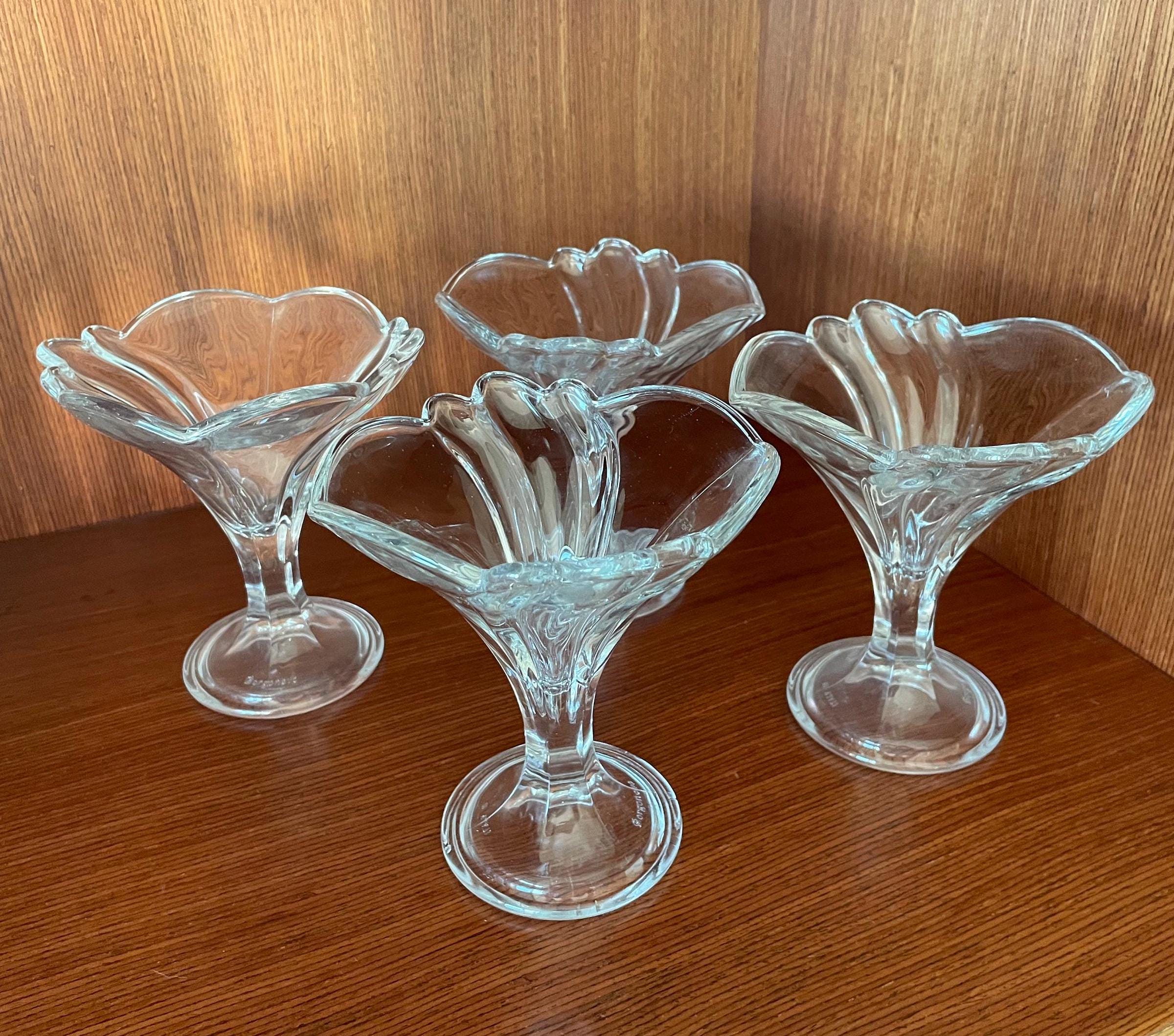 氷コップのようなイタリアのグラス A (アンティーク ガラス ウラン