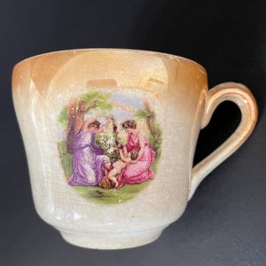 Sehr alte Tasse aus dem späten 19. Jahrhundert, frühen 20. Jahrhundert, Marke S.C. Richard-Richard Ginori mit Druck von Angelica Kauffman