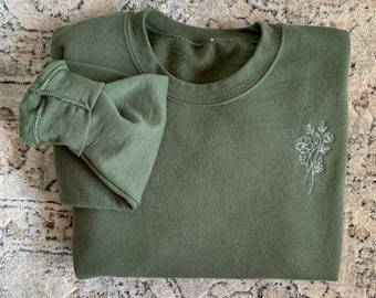 Embroidered Floral Sweatshirt || Floral Crewneck || Floral Sweatshirt