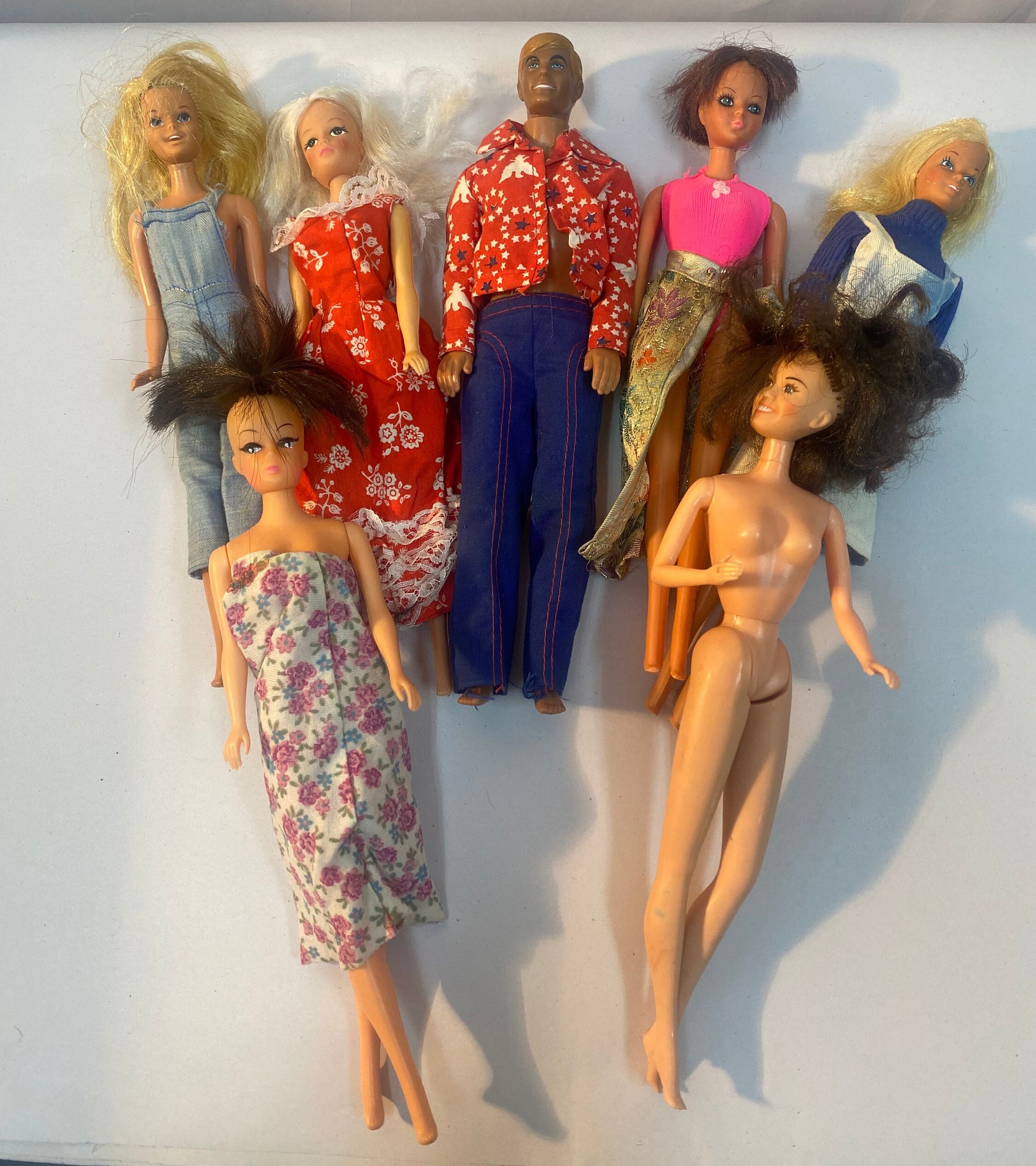 Lot vêtements Barbie Mattel - Bic