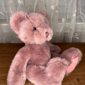 Russ Berrie & Co Mauve “Bear Hugs” Teddy 9’