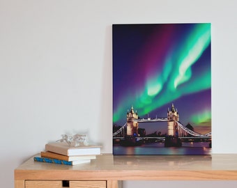 Spectaculaire Aurora Borealis Tower Hill, Londen, mei 2024, digitale kunst | PDF, SVG, JPEG