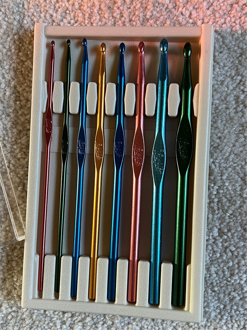 Vintage Boye Crochet Hook Set of 8, Range of Sizes. USA Made. Aluminum