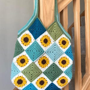 Sunflower Patch Bag Crochet Pattern - PDF Digital Download Market Bag Tote Bag Handbag Daisy Flower Granny Square