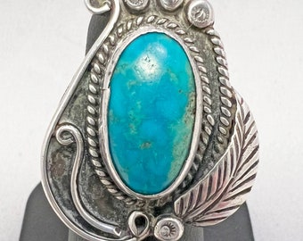 Vintage Navajo turquoise & sterling silver ring with leaf design size 6.75