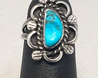 Vintage Navajo turquoise and sterling silver ring size 5.25