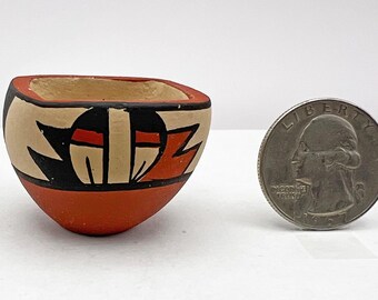 Miniature pot by Jemez Pueblo artist signed VC Virginia Chinana