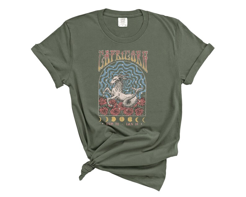 Capricorn Sign Shirt Vintage Zodiac Shirt, Capricorn Celestial T Shirt, Astrology Tee Zodiac Gift December January Comfort Colors Retro Boho Moss