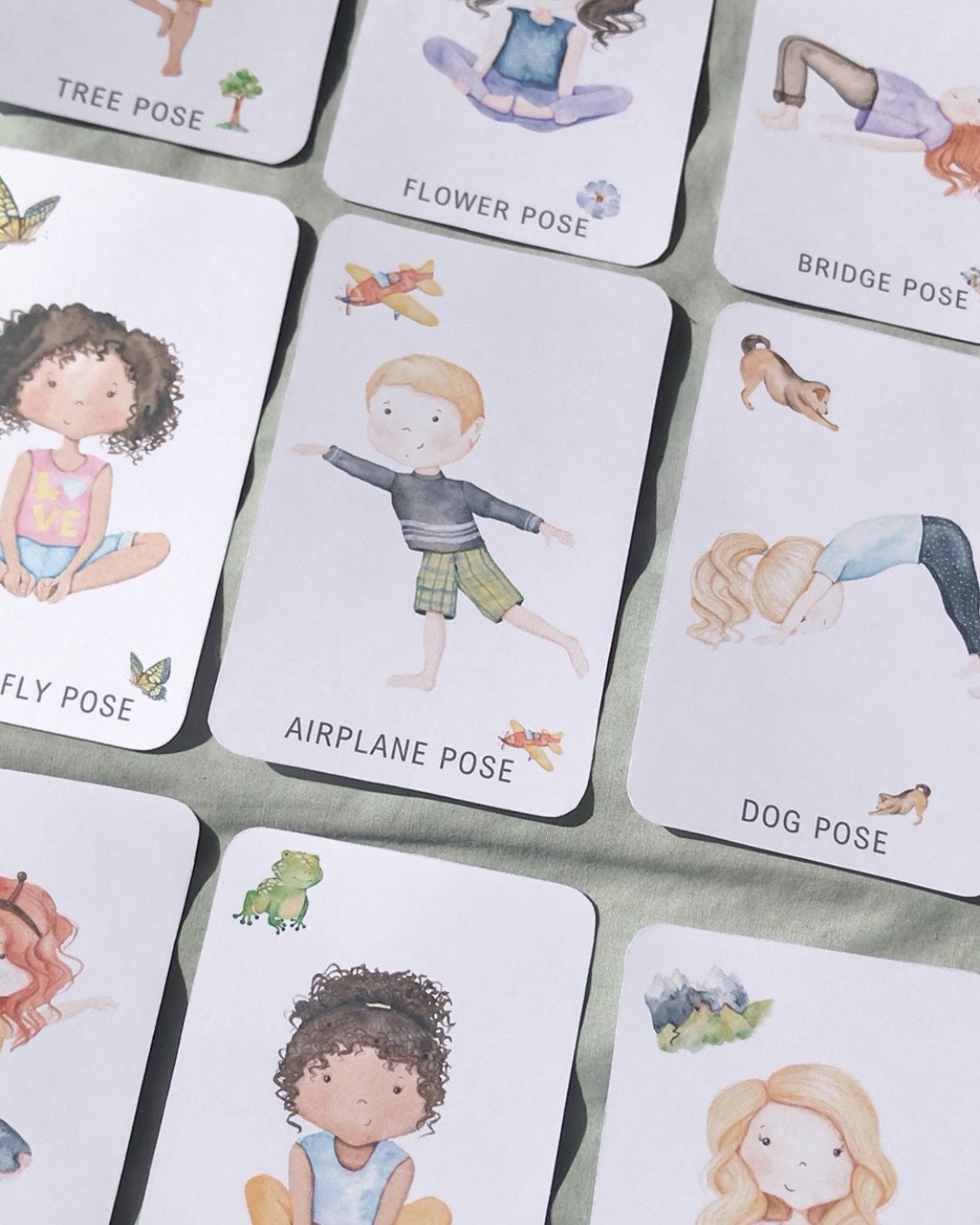 12 cartes de yoga pour enfants à imprimer, mouvements d'enfants pour la pleine conscience, activité d'éducation physique, cartes mémoire de création de yoga, petits yogis