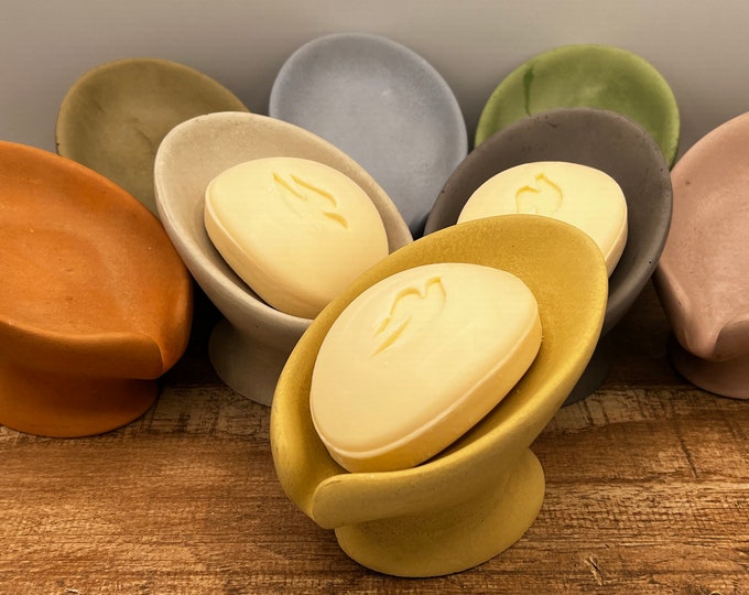 Green Ceramic Soap Dish With Drain Ornamented Draining Soap Dish Oval