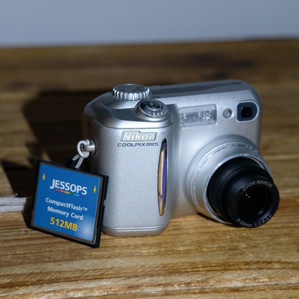 Nikon COOLPIX 885 | 3MP | Retro Y2K Compact Digicam | 2001 Vintage CCD Point and Shoot Camera