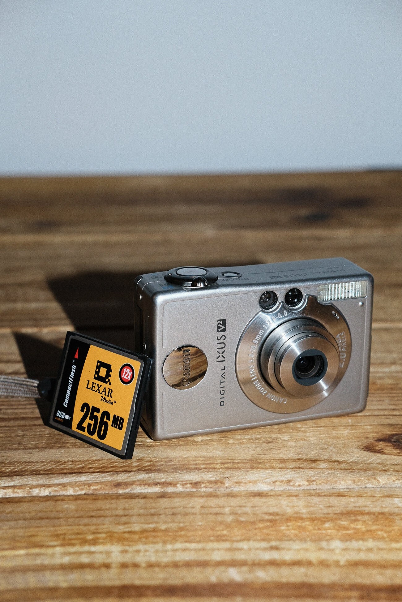 ixus v2