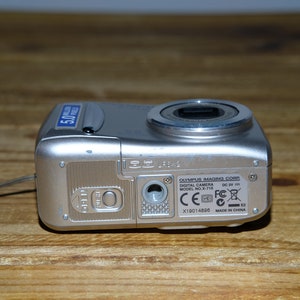 Olympus FE-115 X-715 5MP Retro Y2K Compact Digicam 2006 Vintage CCD Point and Shoot Camera imagem 7