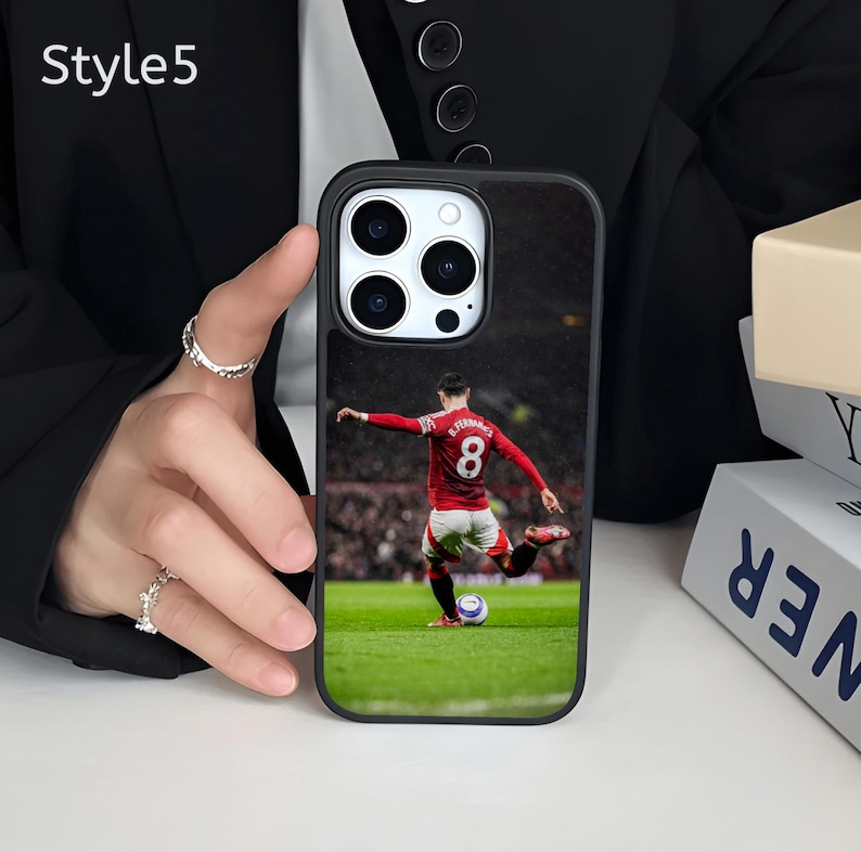 Bruno Fernandes football phone case for a Manchester United fans for iPhone and Samsung image 10