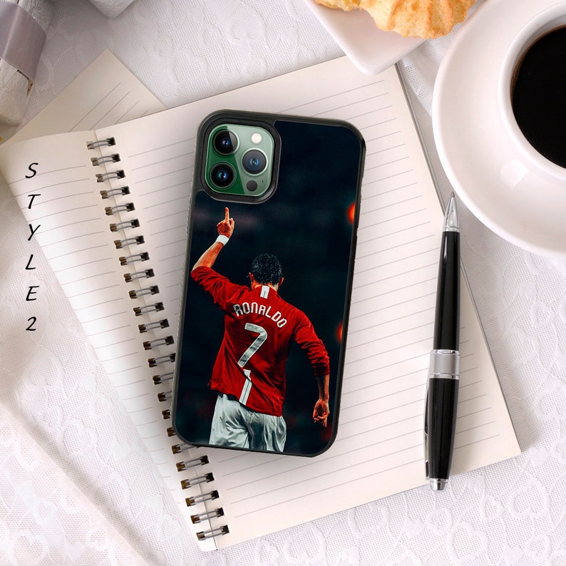 Cristiano Ronaldo Vintage phone case for iPhone 7/8/SE 2020 X/XR/11/12/13/14 and Samsung A12/A13/A14/A22/A23/A32/A33/A34/A52/A53/A54 2