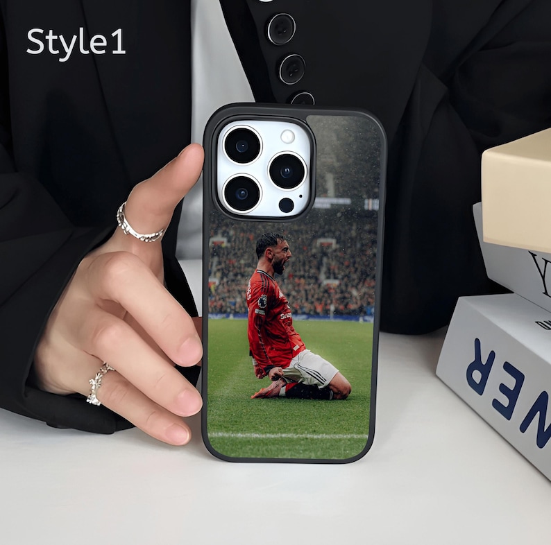 Bruno Fernandes football phone case for a Manchester United fans for iPhone and Samsung image 6