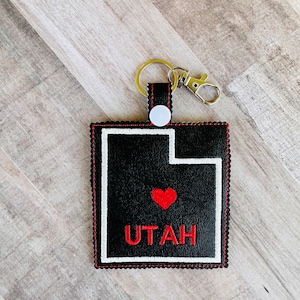 Embroidered Utah State Keychain-Souvenir Gift for Utah Lovers-Handmade State Shaped Key Ring-Unique Travel Keepsake-Utah Pride Accessories.